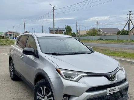 Toyota RAV4 2018 года за 9 000 000 тг. в Уральск