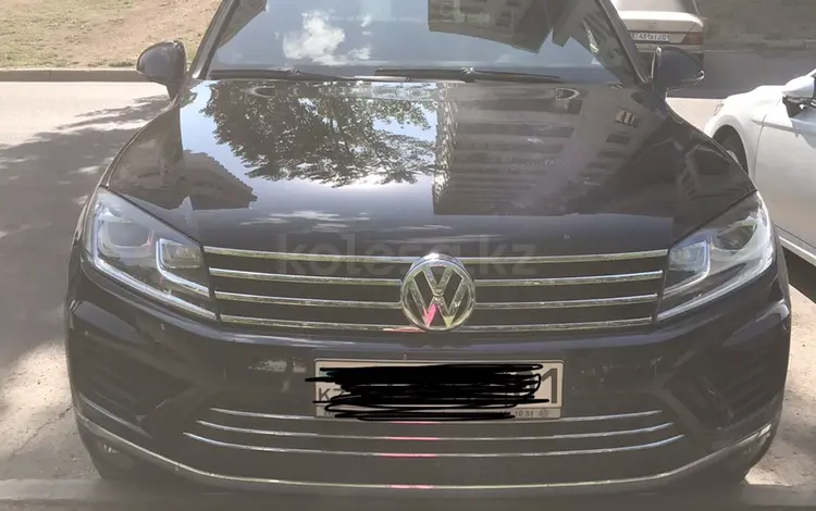 Volkswagen Touareg 2017 года за 18 000 000 тг. в Астана