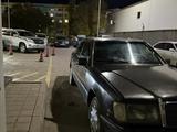 Mercedes-Benz E 200 1993 года за 800 000 тг. в Жезказган – фото 3