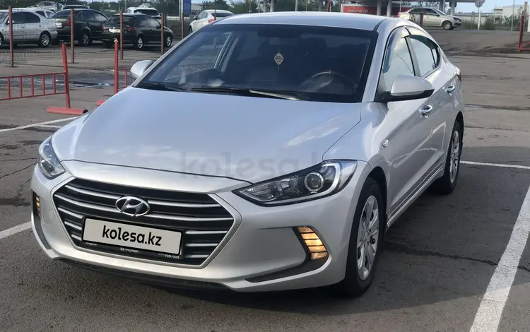 Hyundai Elantra 2017 годаfor8 000 000 тг. в Караганда