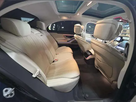 Mercedes-Benz S 500 4MATIC 2022 года за 37 000 000 тг. в Алматы – фото 12