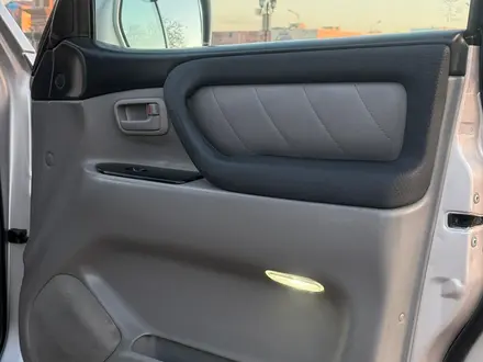 Toyota Land Cruiser 2004 года за 11 800 000 тг. в Астана – фото 12