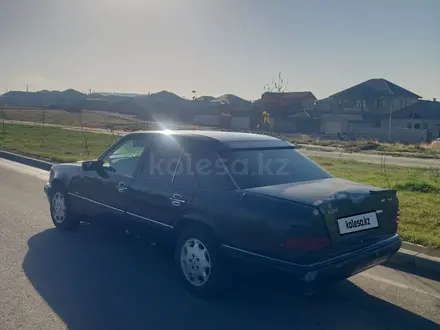 Mercedes-Benz E 220 1995 года за 1 500 000 тг. в Шымкент – фото 6