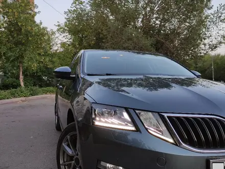 Skoda Octavia 2018 года за 8 500 000 тг. в Караганда – фото 2