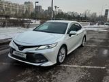 Toyota Camry 2018 годаүшін13 200 000 тг. в Астана – фото 2