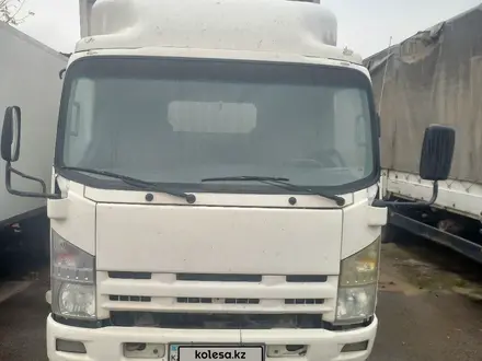 Isuzu 2013 года за 9 000 000 тг. в Алматы