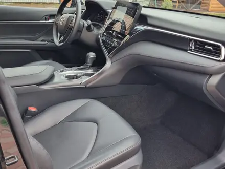 Toyota Camry 2023 года за 14 500 000 тг. в Кокшетау – фото 16