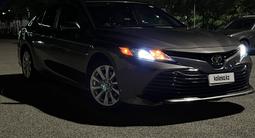 Toyota Camry 2019 года за 8 000 000 тг. в Атырау – фото 3