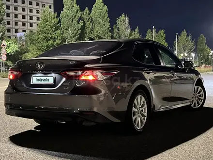 Toyota Camry 2019 года за 8 000 000 тг. в Атырау – фото 7