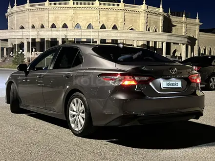 Toyota Camry 2019 года за 8 000 000 тг. в Атырау – фото 9