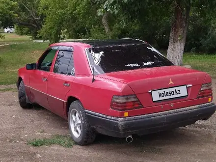 Mercedes-Benz E 200 1994 года за 750 000 тг. в Астана – фото 12