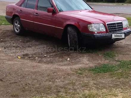 Mercedes-Benz E 200 1994 года за 750 000 тг. в Астана – фото 9