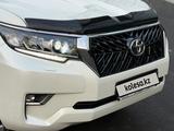 Toyota Land Cruiser Prado 2018 года за 21 900 000 тг. в Алматы – фото 3