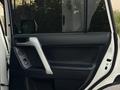 Toyota Land Cruiser Prado 2018 года за 21 900 000 тг. в Алматы – фото 32