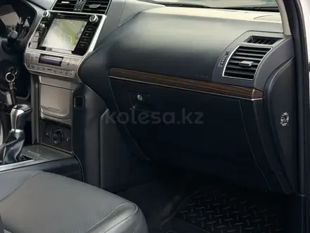 Toyota Land Cruiser Prado 2018 года за 21 900 000 тг. в Алматы – фото 38