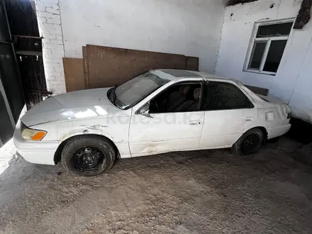 Toyota Camry 1997 года за 1 600 000 тг. в Кызылорда – фото 2