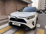 Toyota RAV4 2020 года за 15 500 000 тг. в Алматы – фото 2