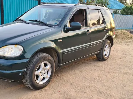 Mercedes-Benz ML 320 2000 года за 3 400 000 тг. в Актобе – фото 2