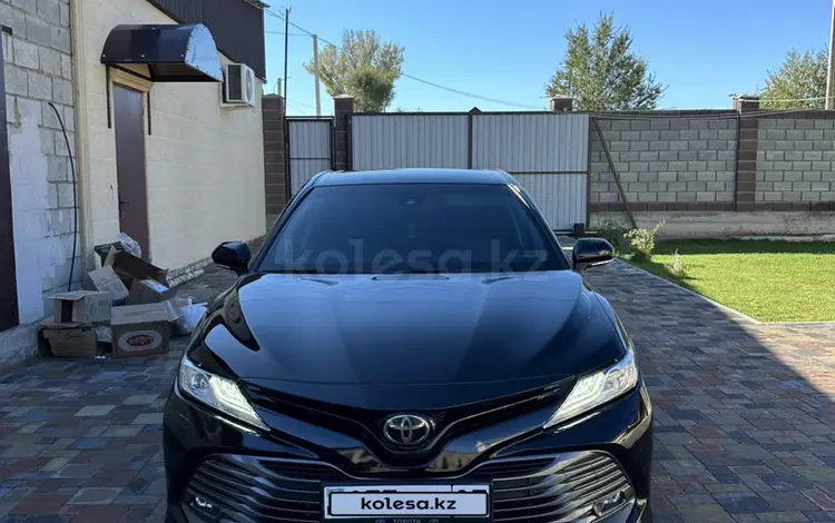 Toyota Camry 2020 года за 15 000 000 тг. в Алматы