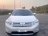 Toyota Highlander 2013 года за 8 500 000 тг. в Актау