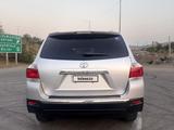 Toyota Highlander 2013 года за 8 500 000 тг. в Актау – фото 4