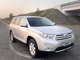 Toyota Highlander 2013 года за 8 500 000 тг. в Актау – фото 3