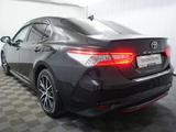 Toyota Camry 2021 года за 16 900 000 тг. в Алматы – фото 2