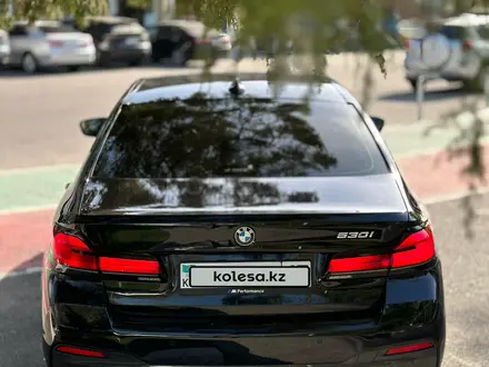 BMW 530 2023 года за 25 500 000 тг. в Алматы – фото 17