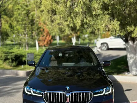 BMW 530 2023 года за 25 500 000 тг. в Алматы
