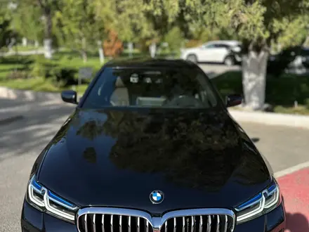 BMW 530 2023 года за 25 500 000 тг. в Алматы – фото 9
