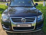 Volkswagen Touareg 2008 года за 8 200 000 тг. в Шымкент