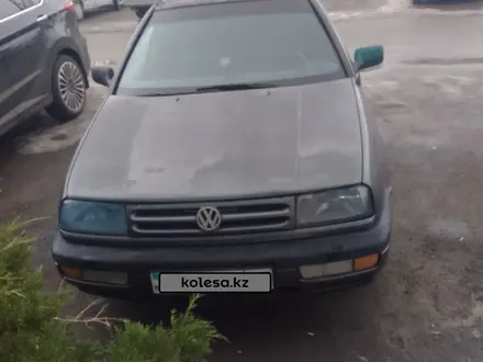 Volkswagen Vento 1994 года за 750 000 тг. в Шымкент – фото 2