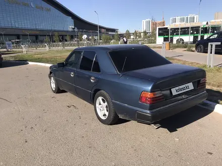 Mercedes-Benz E 260 1990 года за 1 500 000 тг. в Астана – фото 3