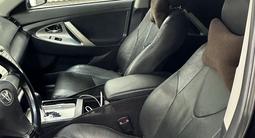Toyota Camry 2010 годаүшін5 400 000 тг. в Жанаозен – фото 5