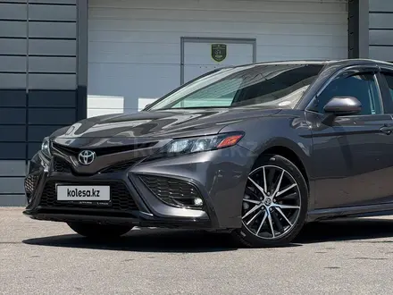 Toyota Camry 2020 года за 11 700 000 тг. в Шымкент – фото 3