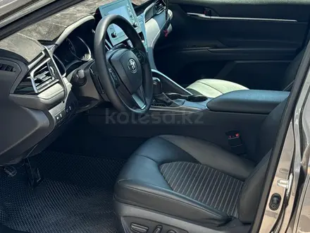 Toyota Camry 2020 года за 11 700 000 тг. в Шымкент – фото 11