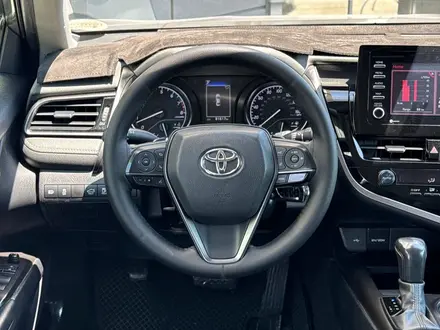 Toyota Camry 2020 года за 11 700 000 тг. в Шымкент – фото 18