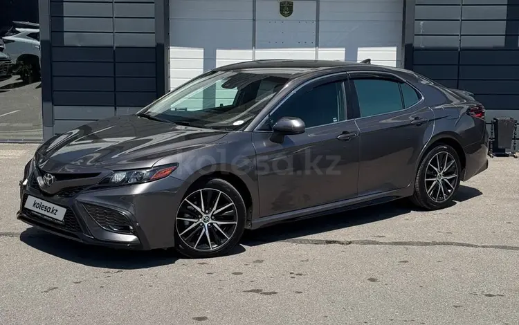 Toyota Camry 2020 года за 11 700 000 тг. в Шымкент