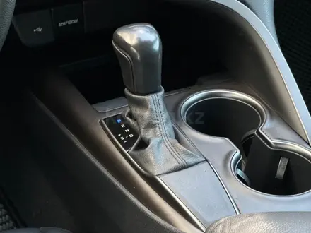 Toyota Camry 2020 года за 11 700 000 тг. в Шымкент – фото 21