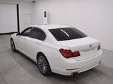 BMW 750 2011 годаүшін500 000 тг. в Актау – фото 2