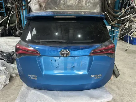КРЫШКА БАГАЖНИКА РЕСТ RAV4 за 350 000 тг. в Астана – фото 5