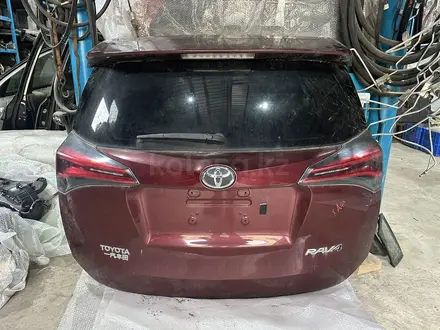 КРЫШКА БАГАЖНИКА РЕСТ RAV4 за 350 000 тг. в Астана – фото 7