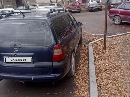 Opel Vectra 1998 года за 900 000 тг. в Караганда – фото 2