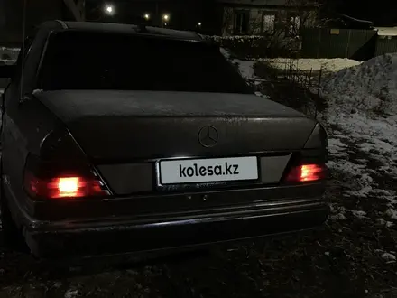 Mercedes-Benz E 230 1991 года за 1 400 000 тг. в Талдыкорган – фото 3