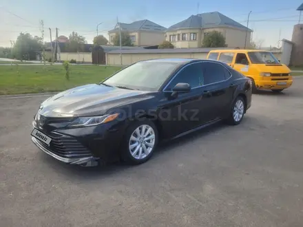Toyota Camry 2020 года за 10 000 000 тг. в Шымкент