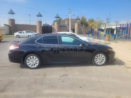 Toyota Camry 2020 года за 10 000 000 тг. в Шымкент – фото 5