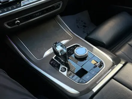 BMW X7 2021 года за 40 000 000 тг. в Астана – фото 29