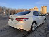 Toyota Camry 2021 года за 15 000 000 тг. в Астана – фото 2