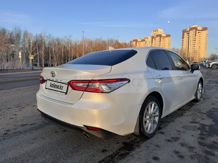 Toyota Camry 2021 года за 15 000 000 тг. в Астана – фото 2