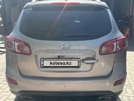 Hyundai Santa Fe 2010 года за 5 500 000 тг. в Алматы – фото 4